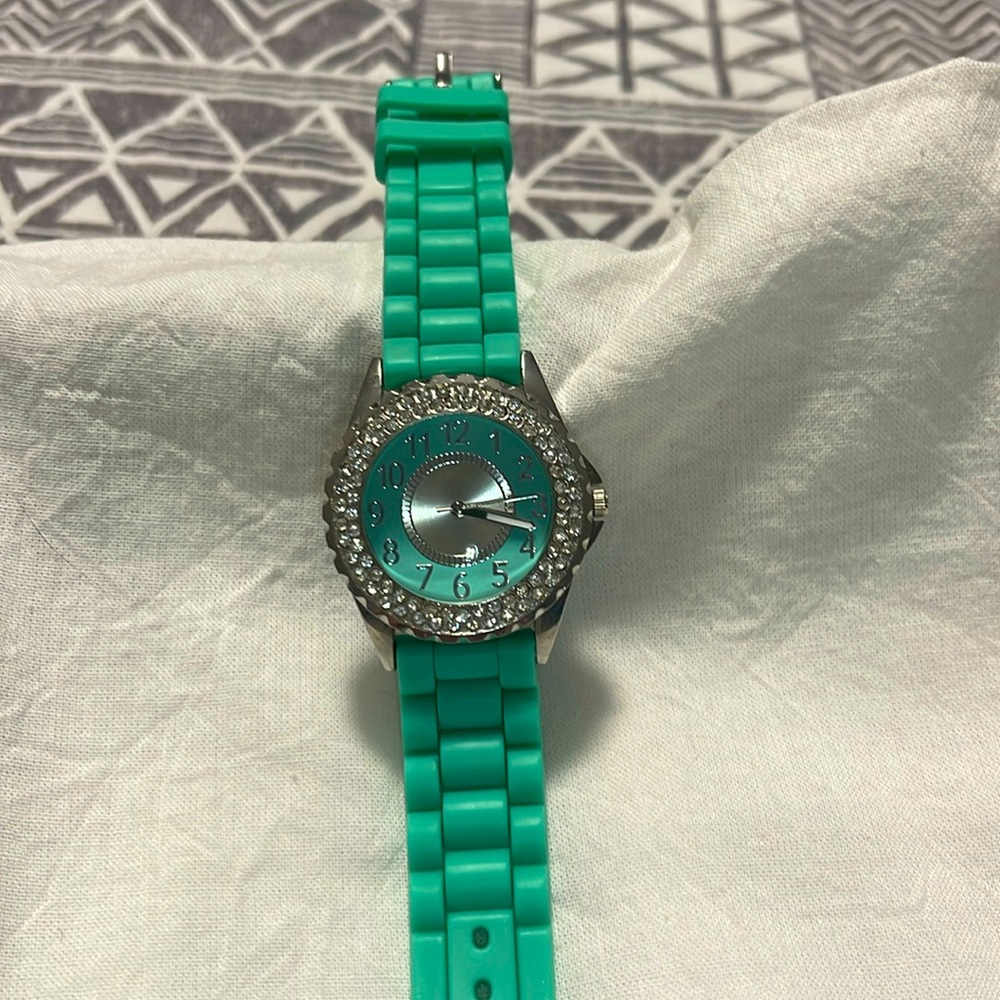 Womens Crystal Bezel Quartz Watch Silver Tone Case Turquoise Silicone Strap
